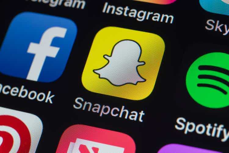 Snapchat, Facebook, Spotify and other phone Apps on iPhone screen