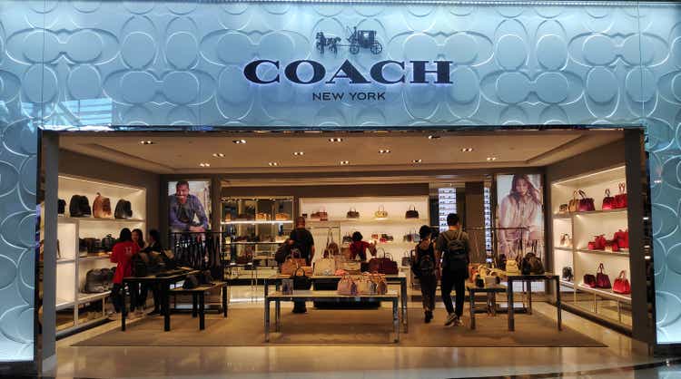 Coach shop after departure gate for international flight of Ngurah Rai International Airport