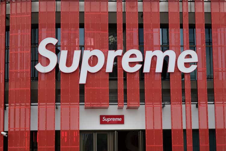 exterior of supreme Italia store