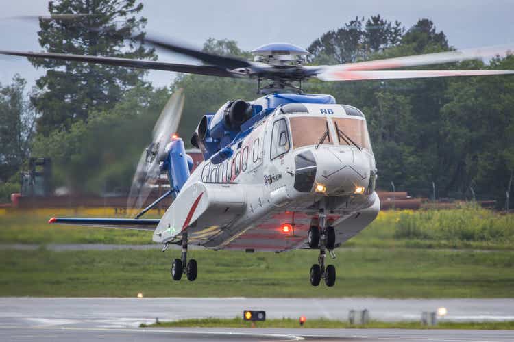 Bristow Helicopters Sikorsky S-61N на перроне аэропорта Бергена