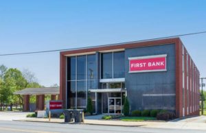 First Bancorp (FBNC): обзор деятельности компании и её акций