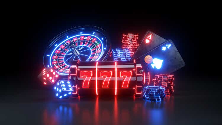 2 карты Aces Poker и онлайн-казино «Колесо рулетки» — 3D-иллюстрация
