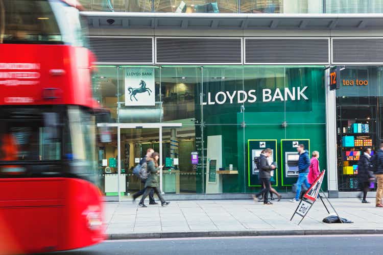 Филиал Lloyds Bank в Лондоне