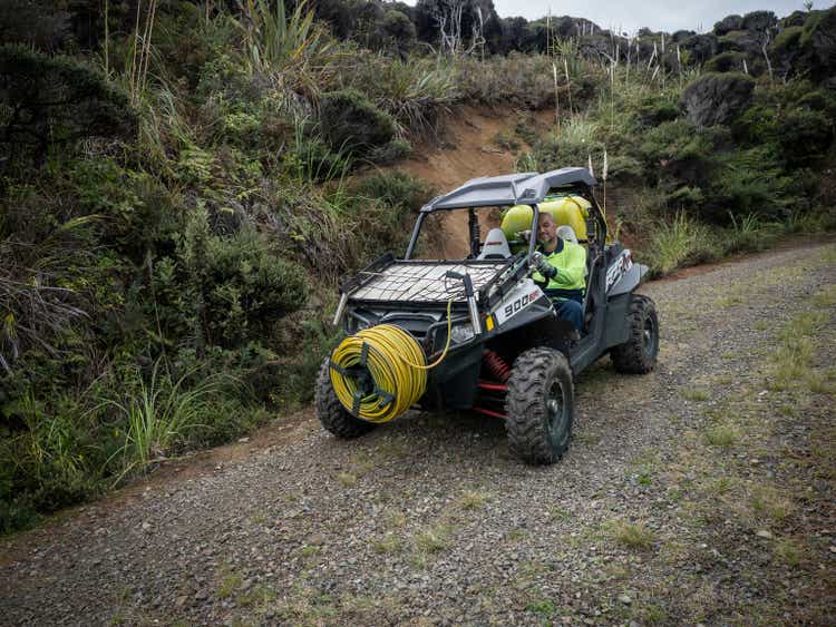 Полуавтомобиль повышенной проходимости Polaris rzr xp 900 efi UTV
