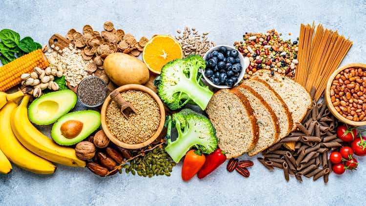 Группа продуктов с высоким содержанием пищевых волокон, расположенных рядом