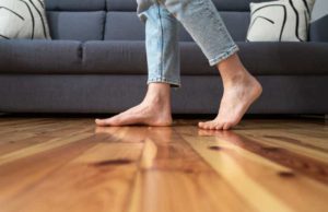 LL Flooring (LL): обзор деятельности компании и её акций
