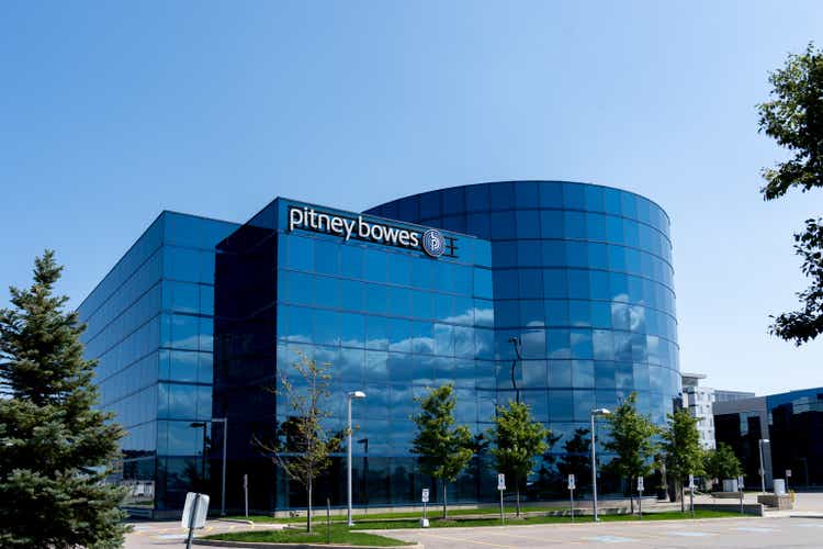 Головной офис Pitney Bowes Canada в Миссиссоге, Онтарио, Канада.