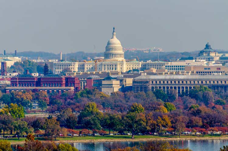 Капитолий США осенью