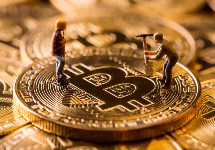 Майнинг биткойнов