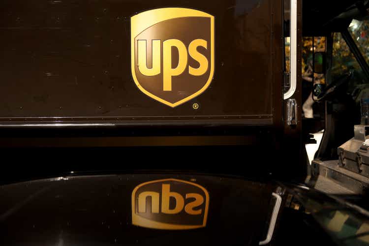 UPS сообщает о квартальной прибыли, которая не оправдала ожиданий инвесторов